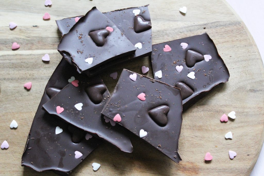 Schokolade selber machen als last minute Valentinstagsgeschenk