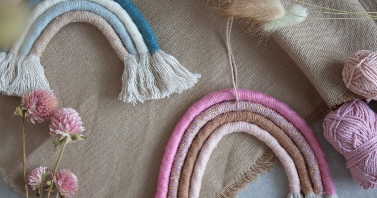 DIYs mit Wollresten: Makramee-Regenbogen